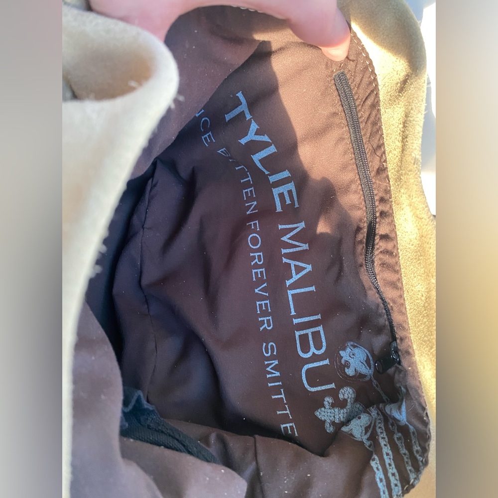 🛑SOLD🚫Rare Vintage Y2K Tylie Malibu Suede Crystal Strap Hobo Shoulder Bag Tan - Picture 11 of 14